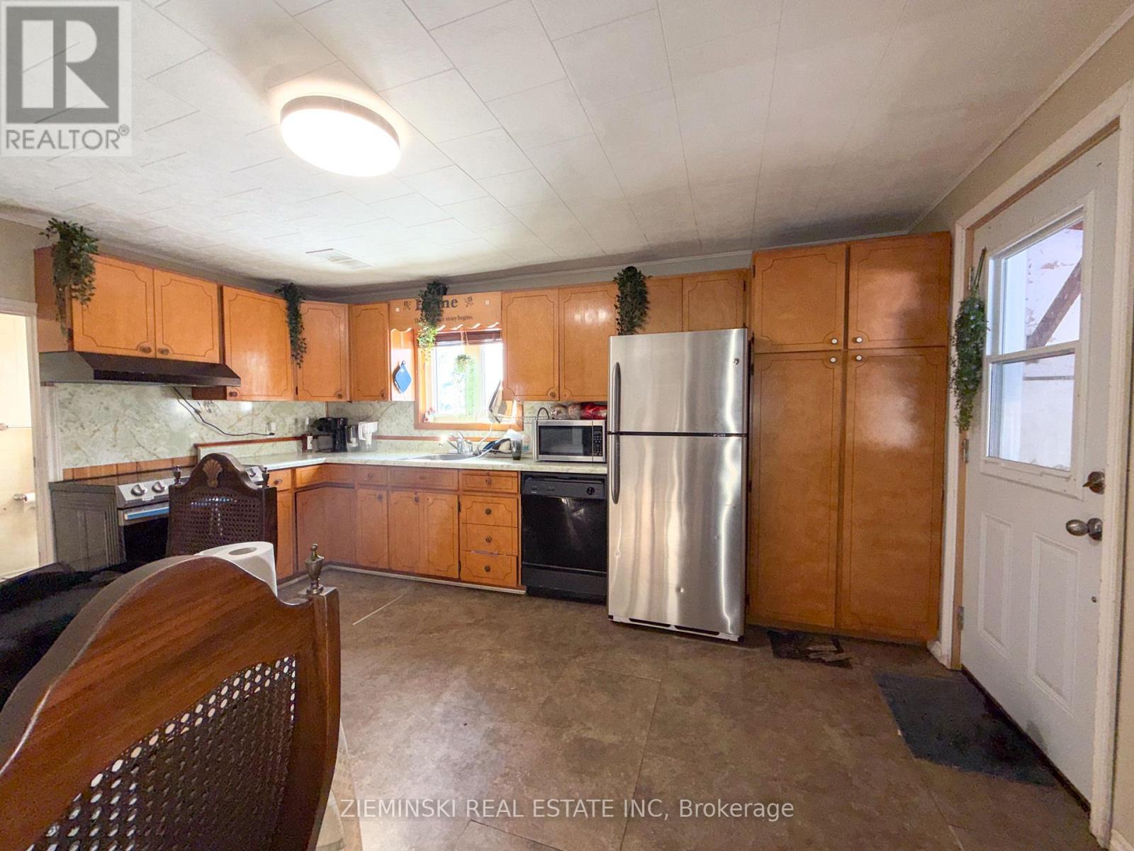 963 Victoria Road, Iroquois Falls, Ontario  P0K 1E0 - Photo 7 - T12985788