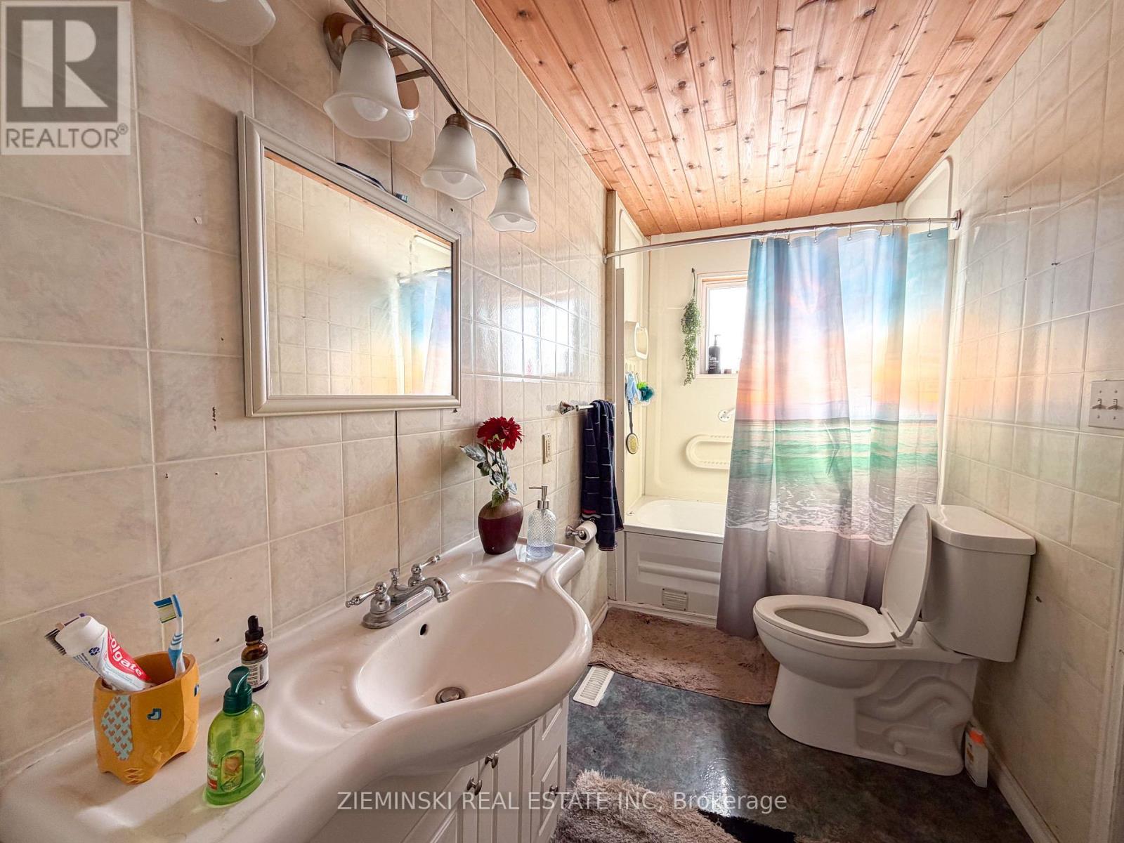 963 Victoria Road, Iroquois Falls, Ontario  P0K 1E0 - Photo 9 - T12985788