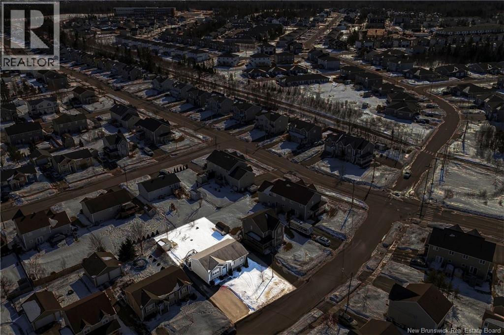 94 Falcon, Moncton, New Brunswick  E1G 0H7 - Photo 32 - NB134631