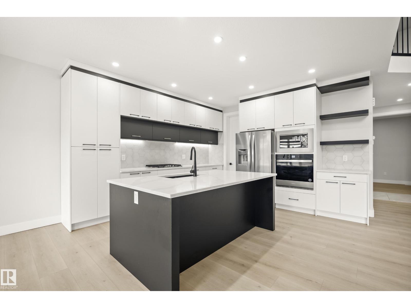 15031 10 St NW, Edmonton, Alberta  T5Y 4C8 - Photo 9 - E4481526