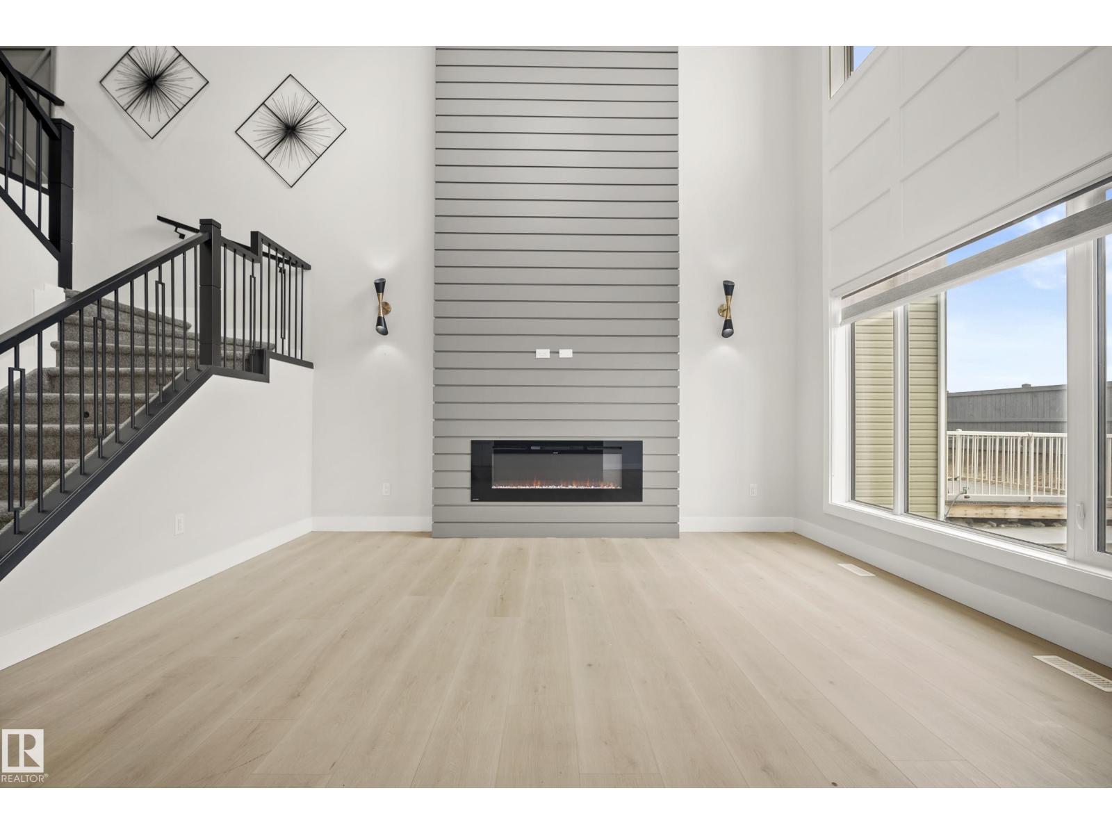 15031 10 St NW, Edmonton, Alberta  T5Y 4C8 - Photo 6 - E4481526