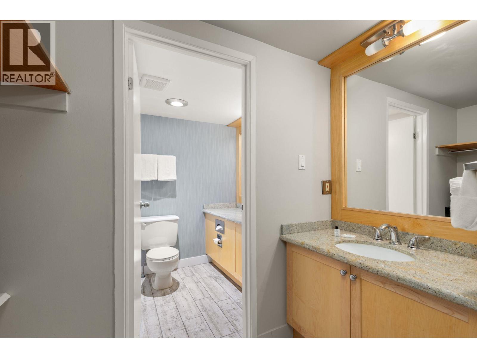 310 4420 Sundial Place, Whistler, British Columbia  V8E 1G6 - Photo 11 - R3110023