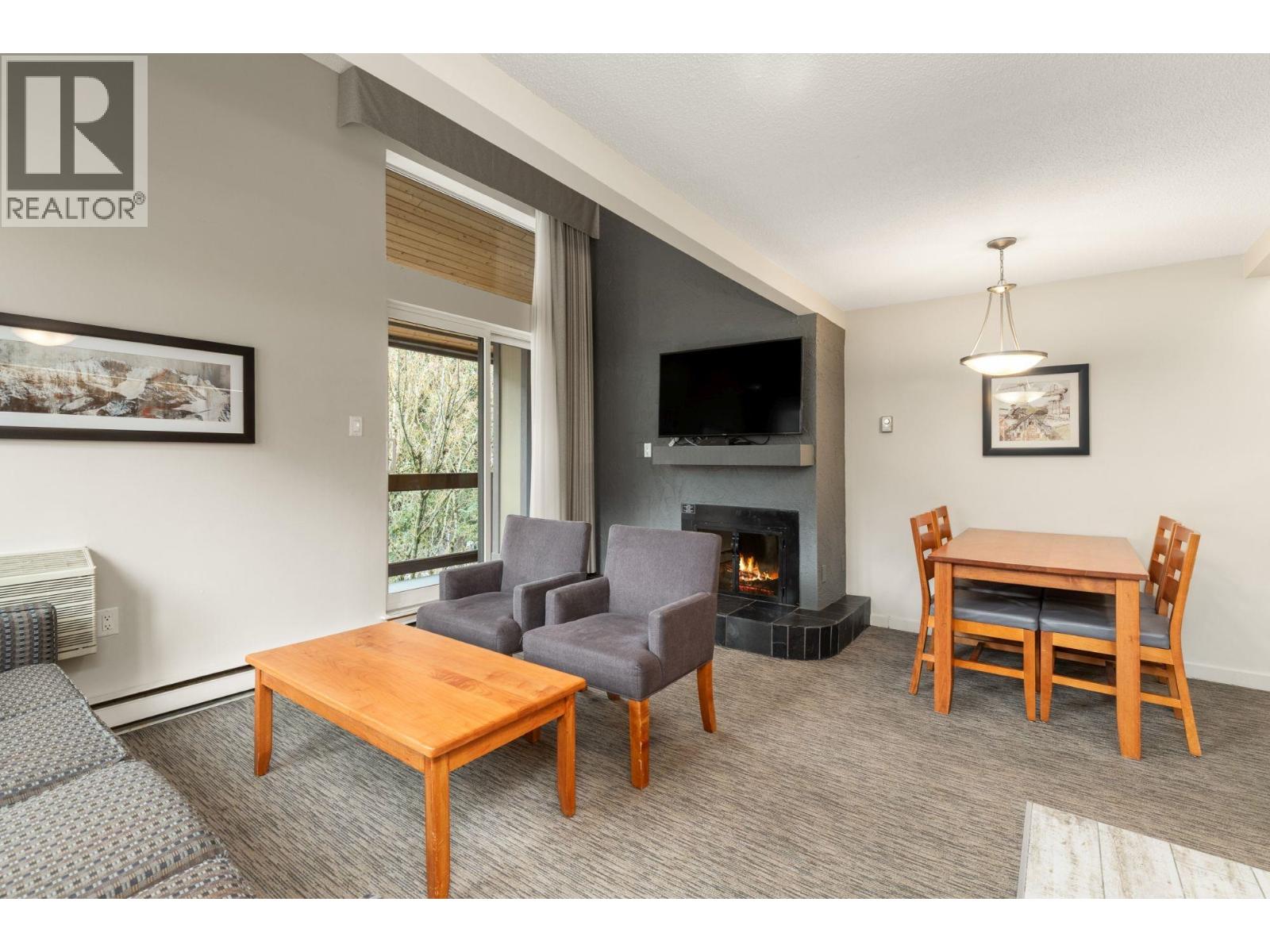 310 4420 Sundial Place, Whistler, British Columbia  V8E 1G6 - Photo 3 - R3110023