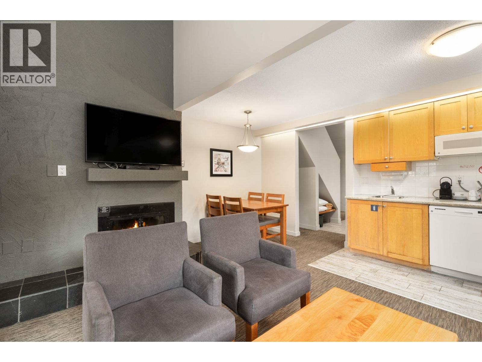 310 4420 Sundial Place, Whistler, British Columbia  V8E 1G6 - Photo 5 - R3110023