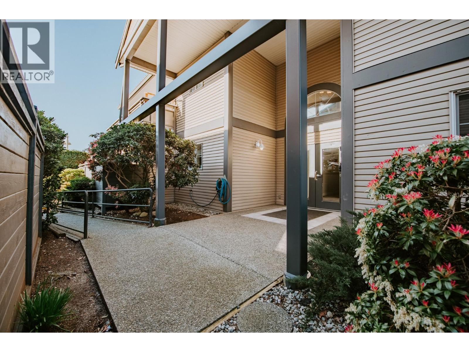 35 689 Park Road, Gibsons, British Columbia  V0N 1V7 - Photo 2 - R3110027