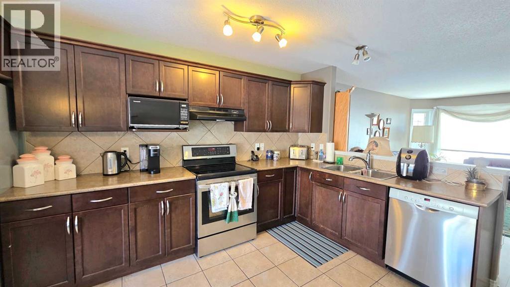 8838 88 Avenue, Grande Prairie, Alberta  T8X 0G6 - Photo 2 - A2296996