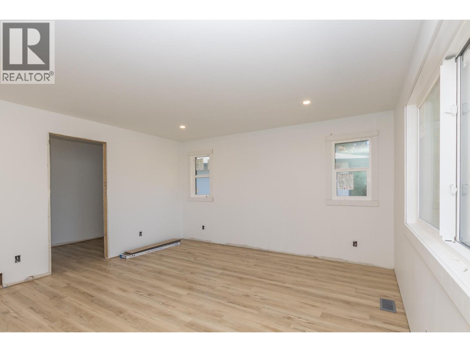 1500 21 Street Ne, Salmon Arm, British Columbia  V1E 0G8 - Photo 14 - 10370648