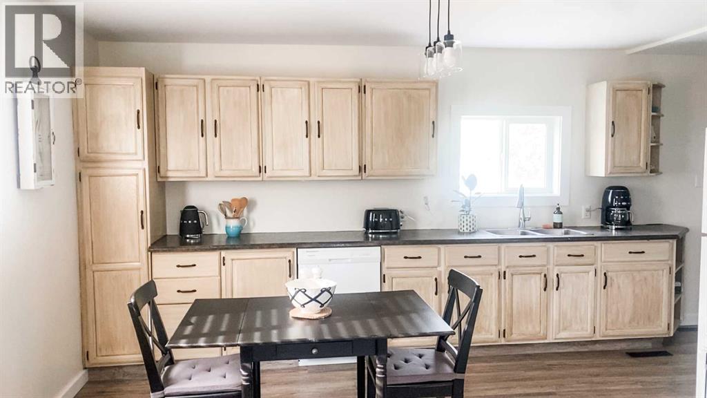 6616 5 Avenue, Edson, Alberta  T7E 1M4 - Photo 4 - A2287776