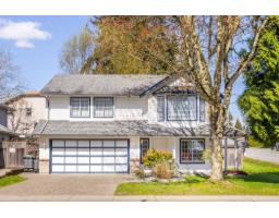 <div class="price">$1,354,000</div> 15991 80 Avenue, Surrey<br><div style="margin-bottom:8px;"><small>Exp Realty Of Canada</small></div><div class='bed_bath'>5 Bed | 3 Bath</div>