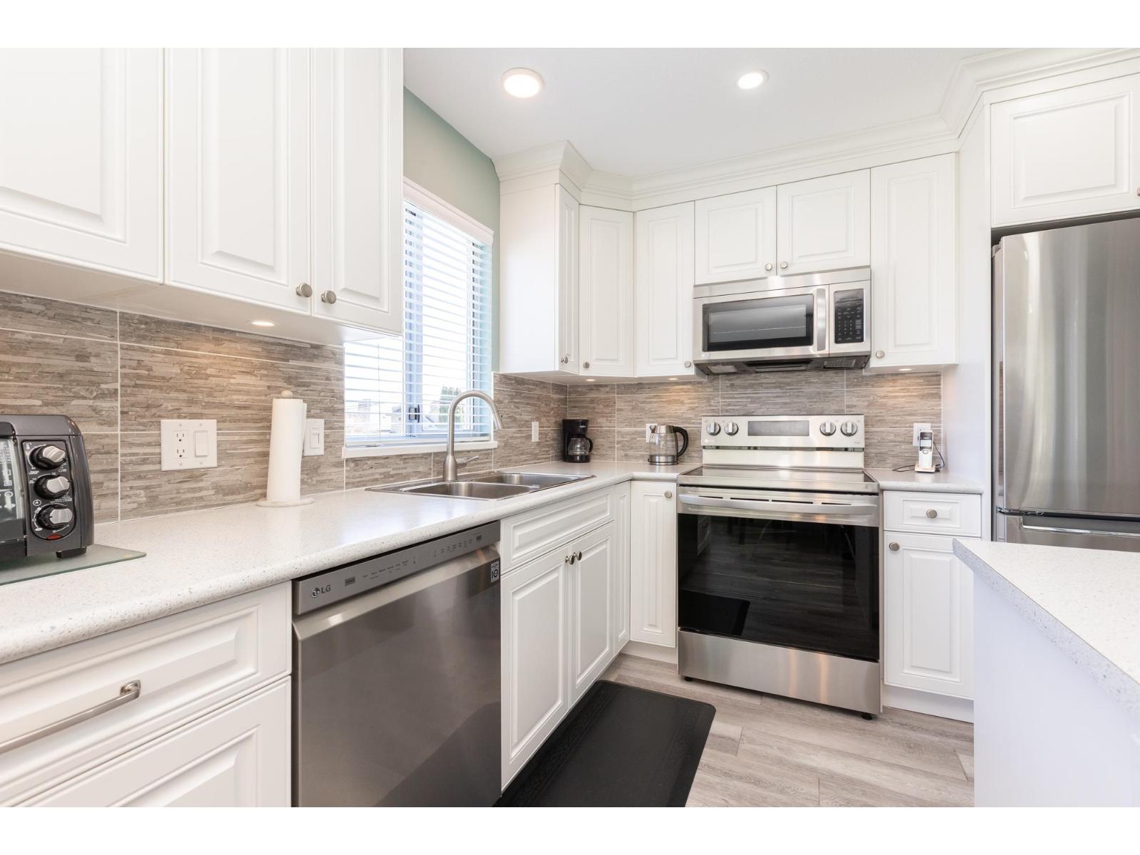 15991 80 Avenue, Surrey, British Columbia  V4N 0V2 - Photo 12 - R3108750