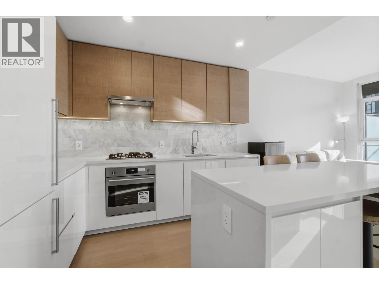 2710 2108 Gilmore Avenue, Burnaby, British Columbia  V5C 0N8 - Photo 11 - R3109970