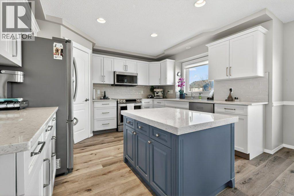 7 Henderson Bay NE, Langdon, Alberta  T0J 1X1 - Photo 2 - A2300665