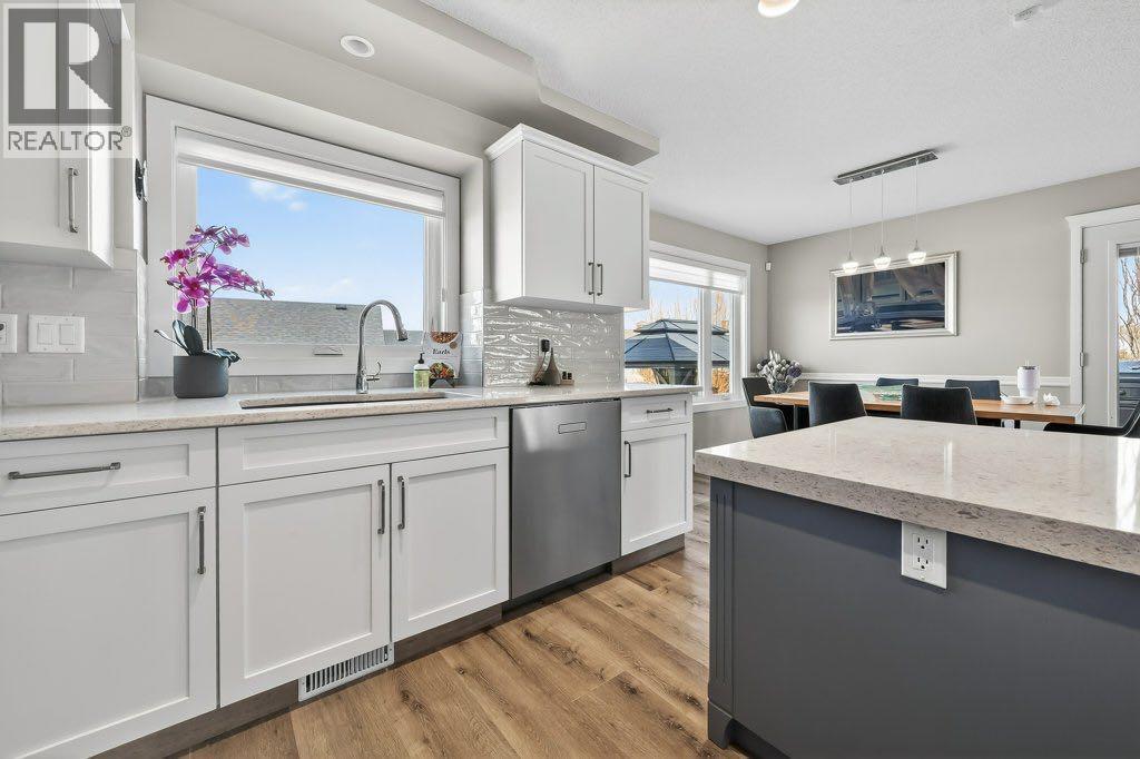 7 Henderson Bay NE, Langdon, Alberta  T0J 1X1 - Photo 4 - A2300665