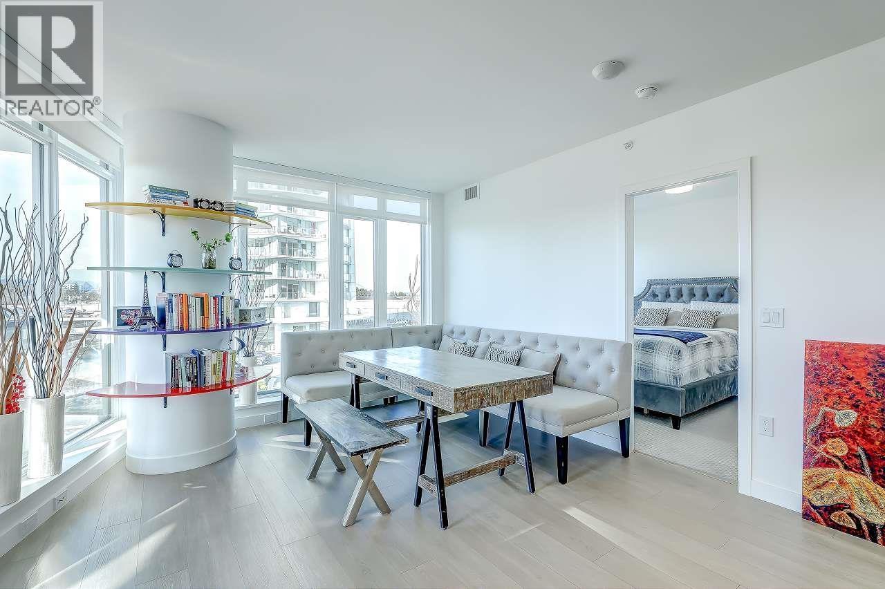 303 7683 Park Crescent, Burnaby, British Columbia  V3N 0J4 - Photo 1 - R3109720