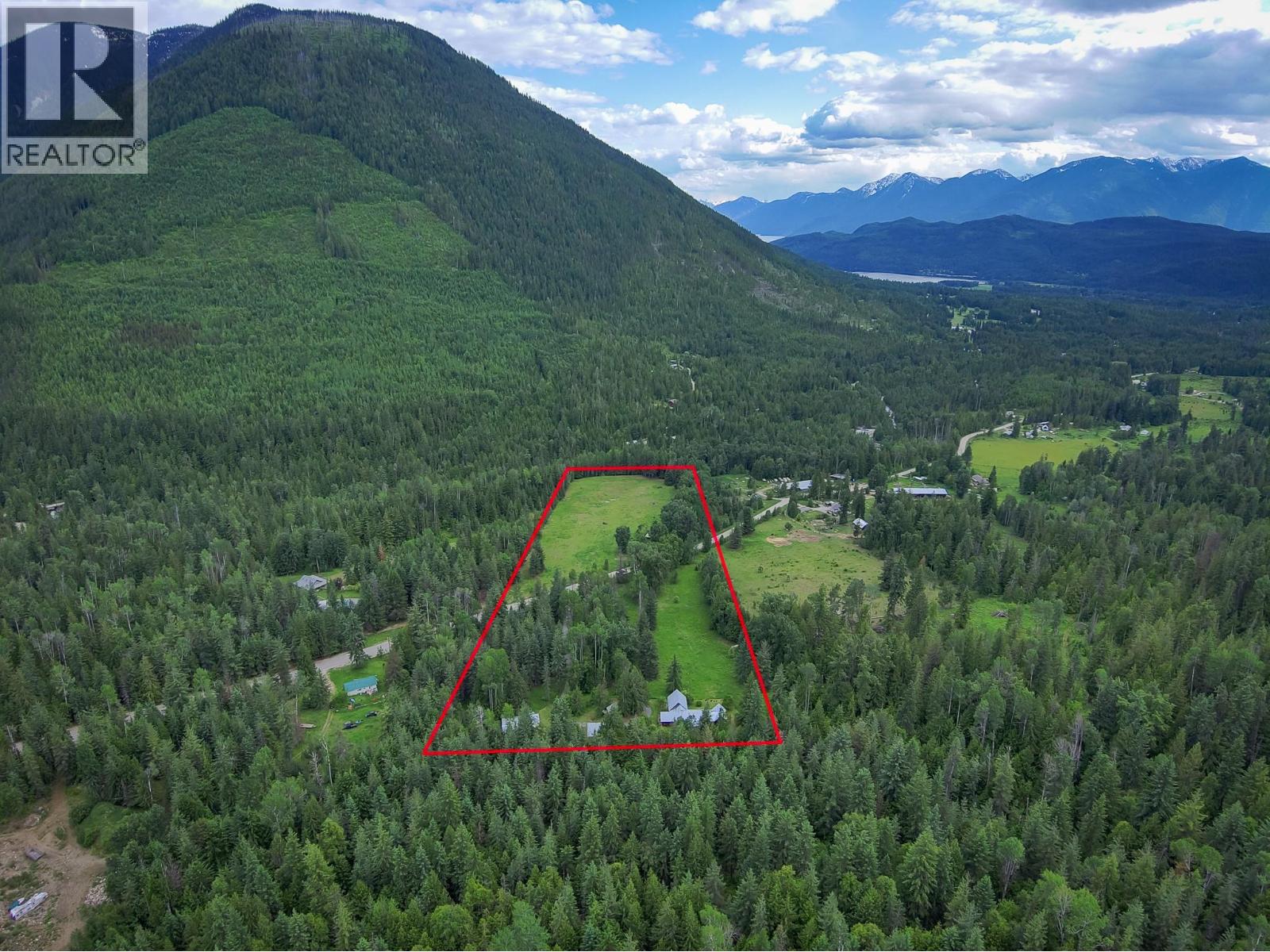 16749 Crawford Creek Road, Crawford Bay, British Columbia  V0B 1E0 - Photo 9 - 10382920