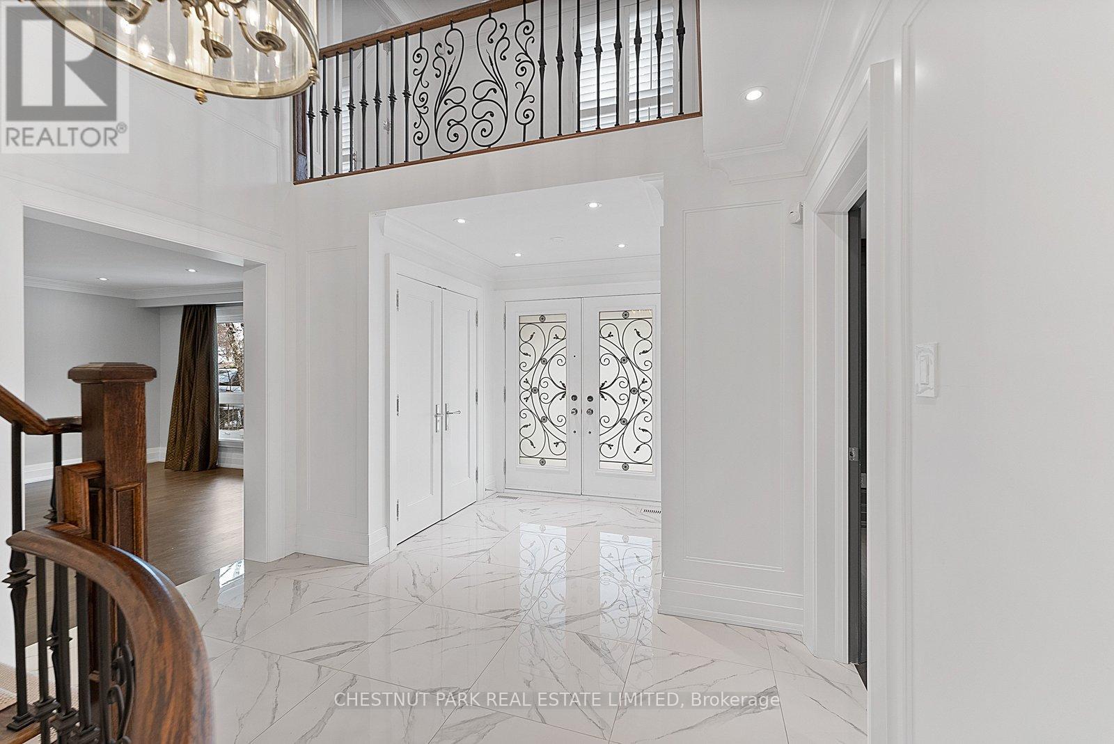 16 Sagewood Drive, Toronto, Ontario  M3B 3G5 - Photo 5 - C12985804