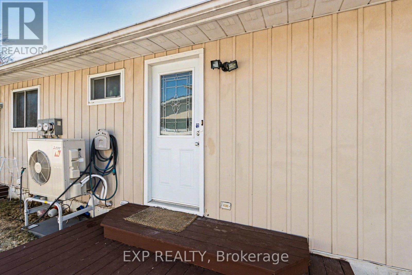 2 Folkstone Court, Ottawa, Ontario  K1B 4J9 - Photo 14 - X12985786