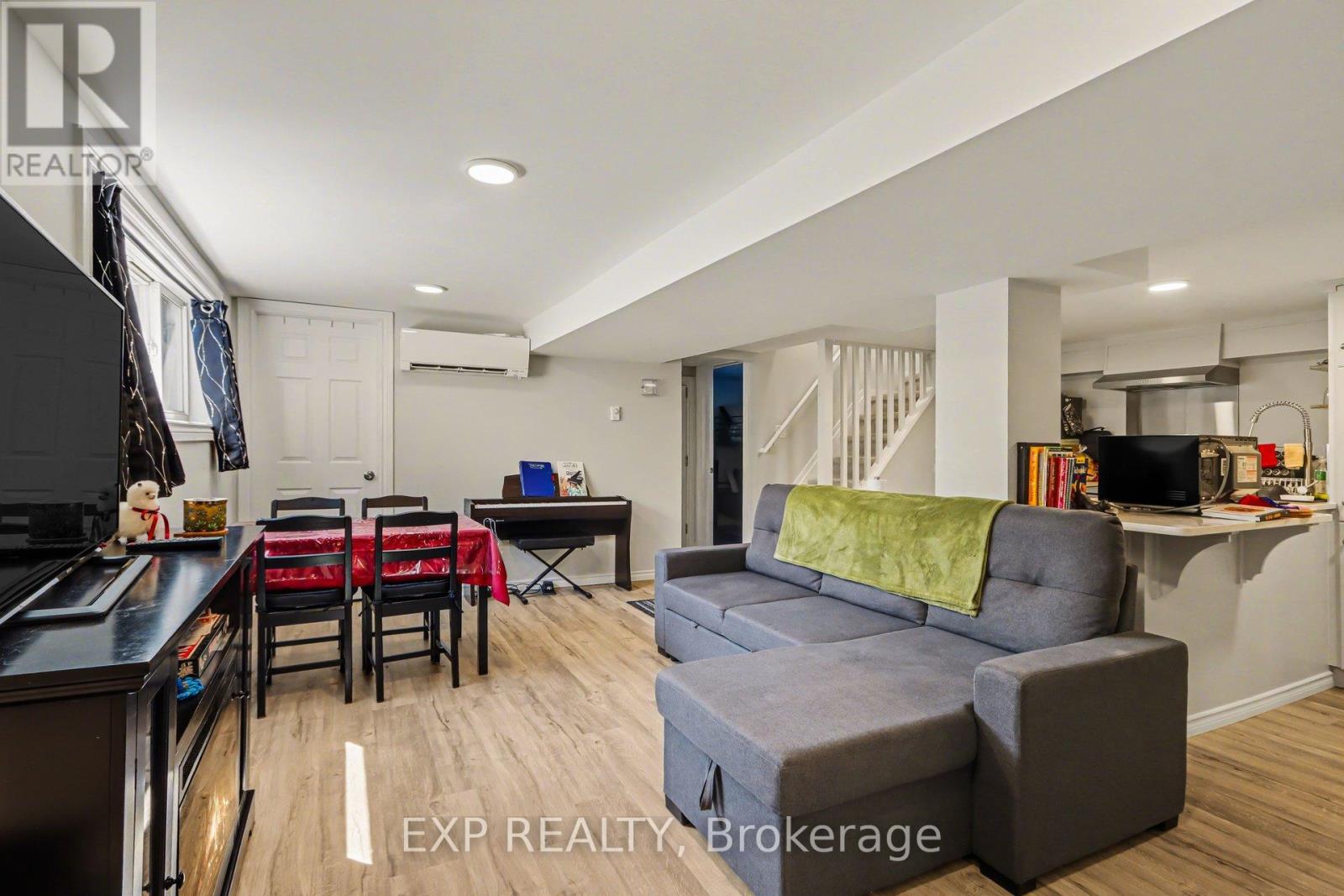 2 Folkstone Court, Ottawa, Ontario  K1B 4J9 - Photo 16 - X12985786