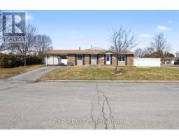 2 FOLKSTONE COURT, Ottawa, Ontario