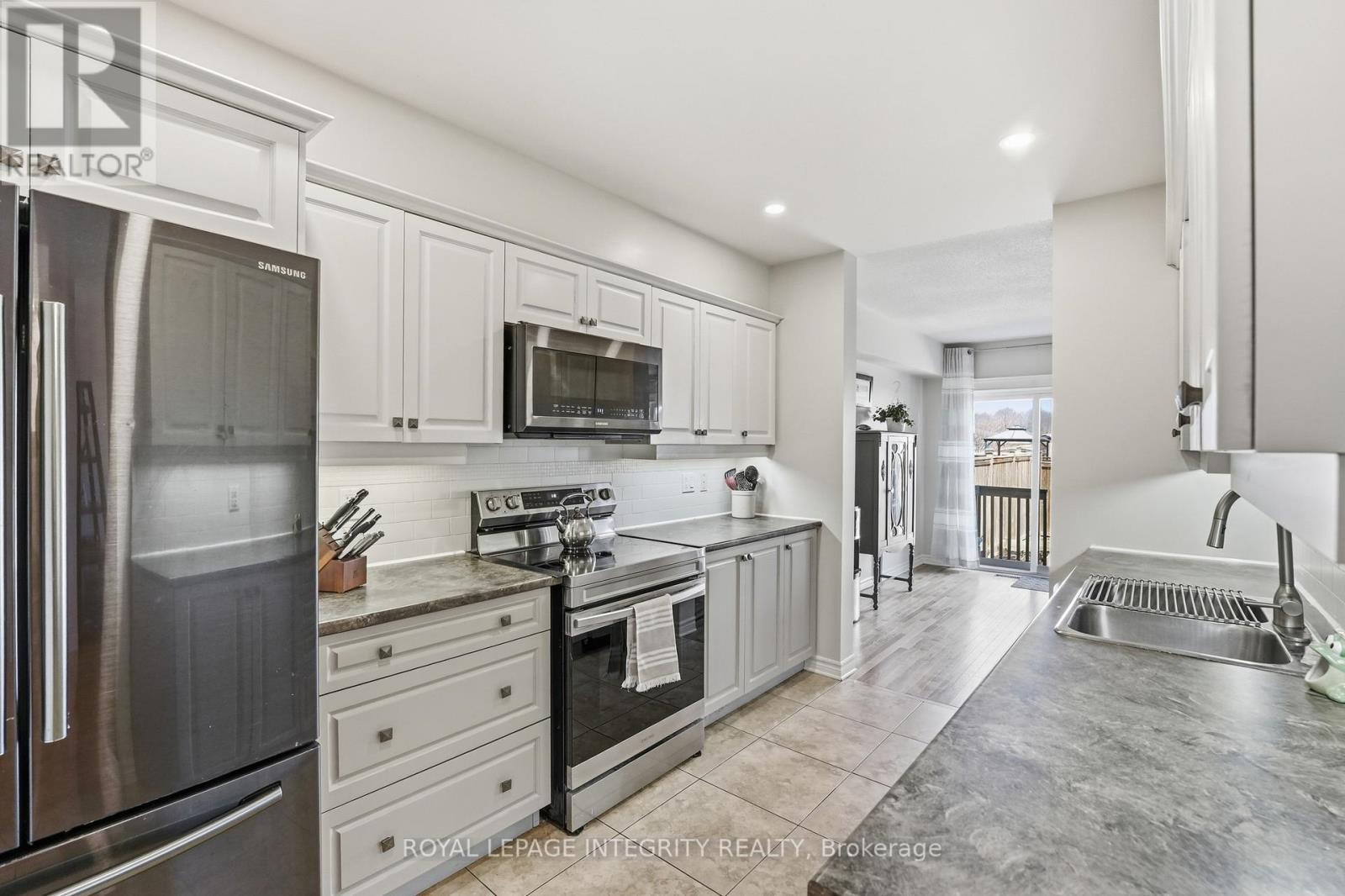 1036 Marconi Avenue, Ottawa, Ontario  K2W 0C8 - Photo 6 - X12985808