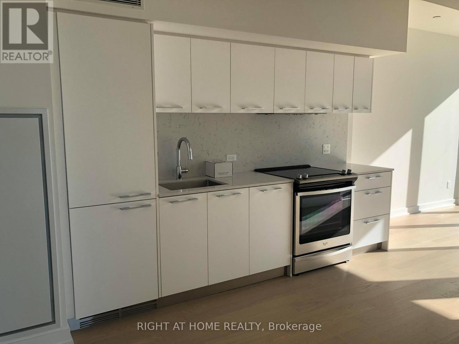 1210 - 25 Baseball Place, Toronto, Ontario  M4M 0E7 - Photo 3 - E12985774