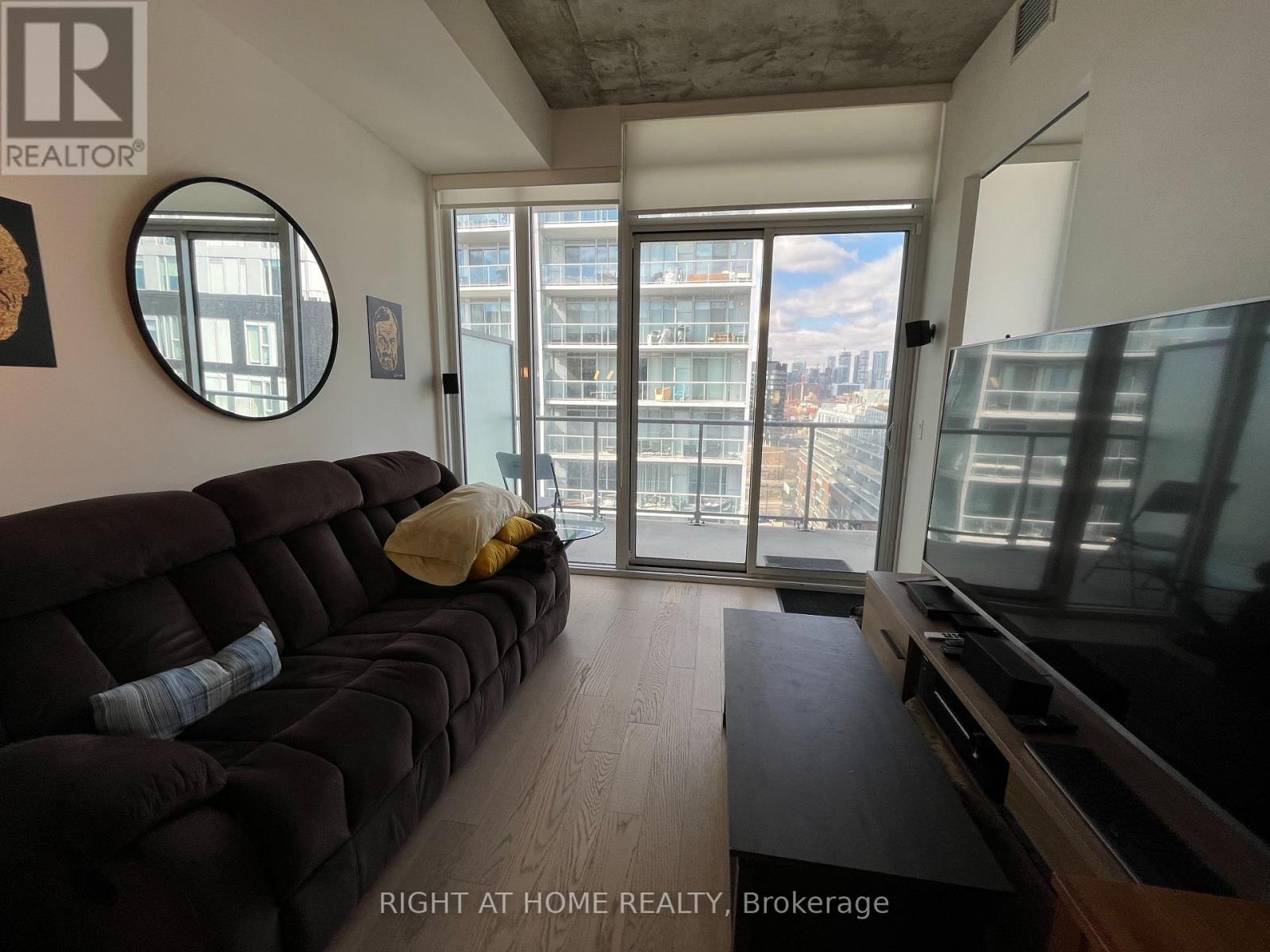 1210 - 25 Baseball Place, Toronto, Ontario  M4M 0E7 - Photo 4 - E12985774