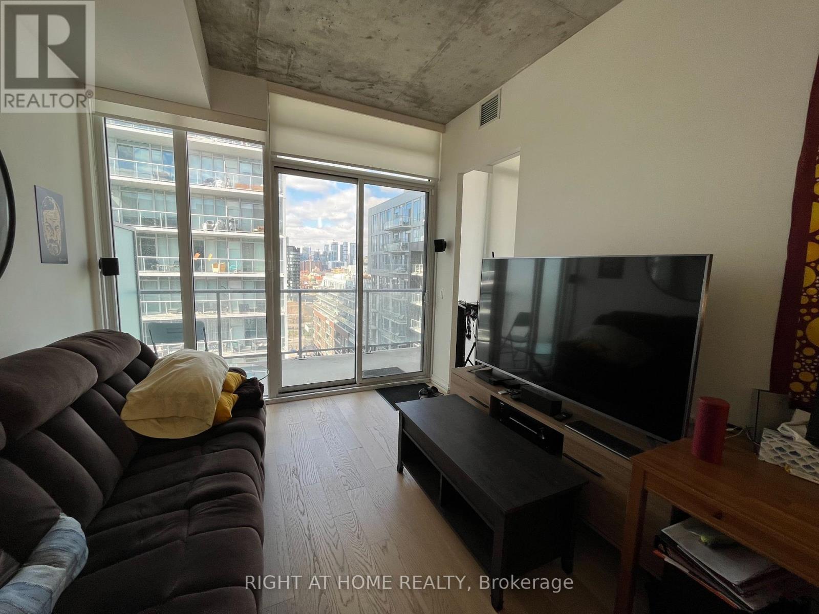 1210 - 25 Baseball Place, Toronto, Ontario  M4M 0E7 - Photo 5 - E12985774