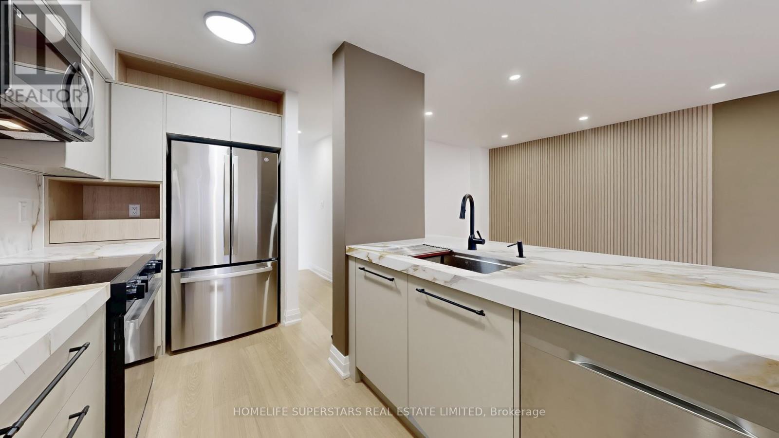 3 Playfair Road, Whitby, Ontario  L1N 9S8 - Photo 11 - E12985800