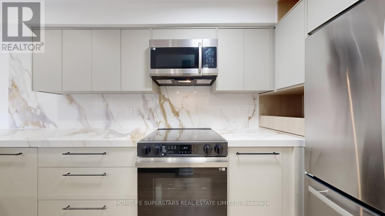 3 Playfair Road, Whitby, Ontario  L1N 9S8 - Photo 13 - E12985800