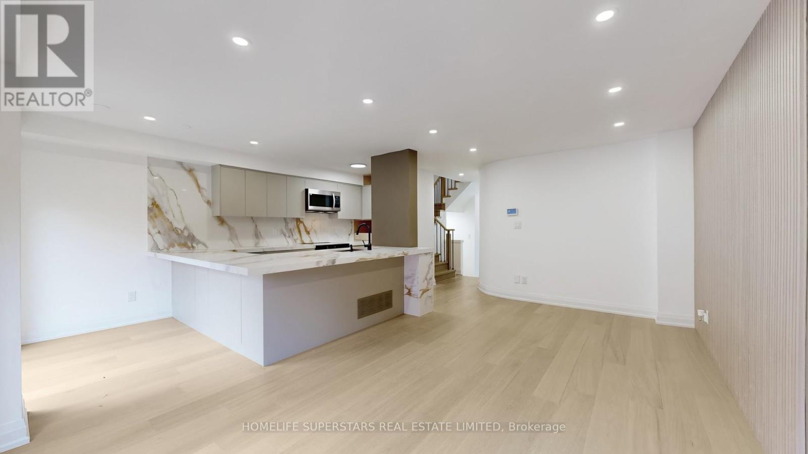 3 Playfair Road, Whitby, Ontario  L1N 9S8 - Photo 5 - E12985800