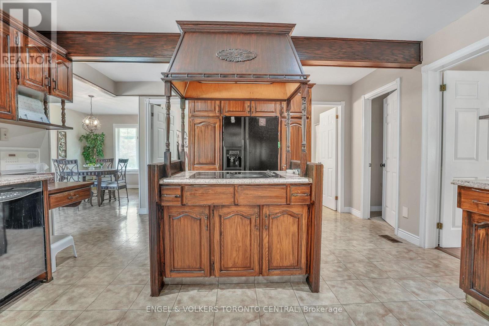 1946 Wilkinson Street, Innisfil, Ontario  L9S 1X3 - Photo 12 - N12985802