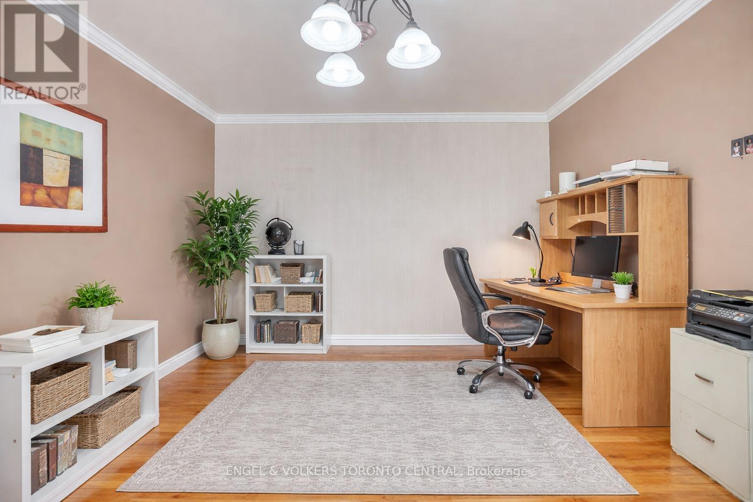 1946 Wilkinson Street, Innisfil, Ontario  L9S 1X3 - Photo 5 - N12985802