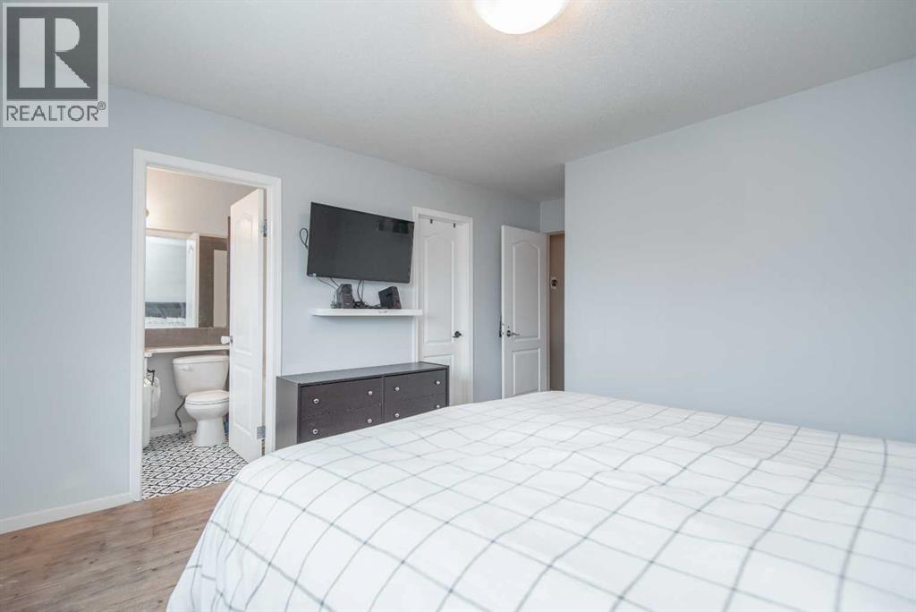 81 Inglewood Drive, Red Deer, Alberta  T4R 0B2 - Photo 17 - A2300784