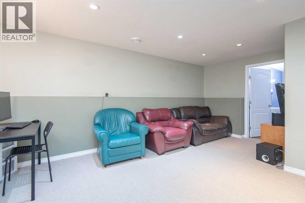 81 Inglewood Drive, Red Deer, Alberta  T4R 0B2 - Photo 34 - A2300784