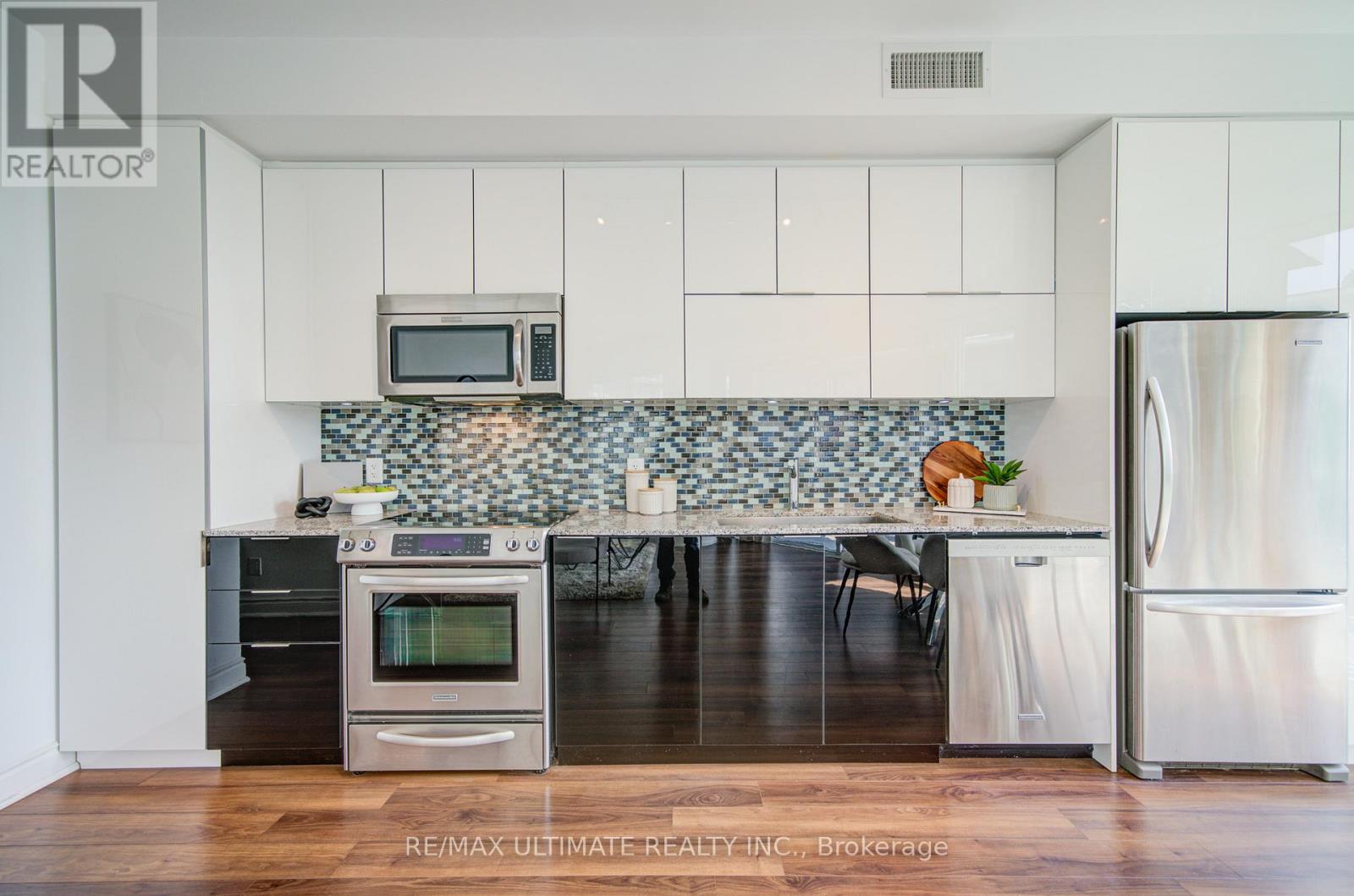 1706 - 80 Marine Parade Drive N, Toronto, Ontario  M8V 0A3 - Photo 7 - W12985812