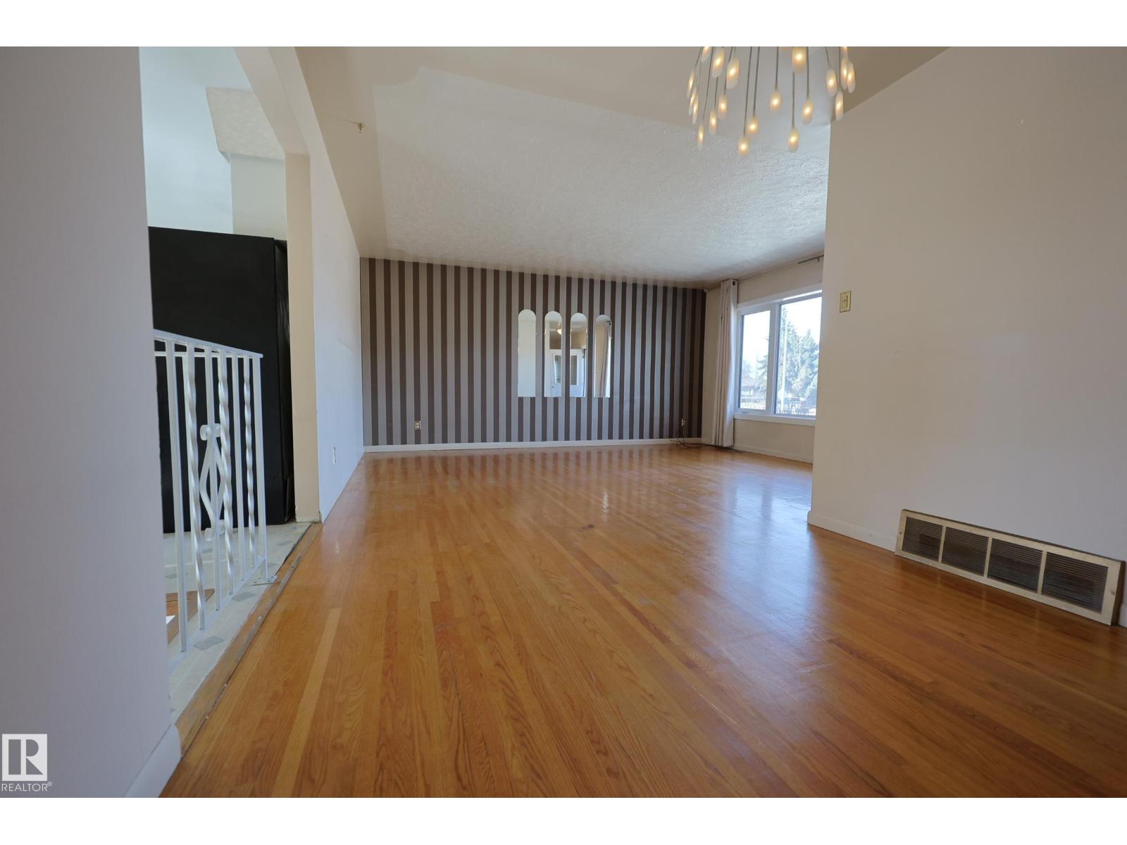 15725 95 Av Nw, Edmonton, Alberta  T5P 0A6 - Photo 19 - E4481801