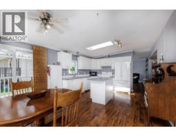 760 HILLCREST ROAD, Gibsons, British Columbia