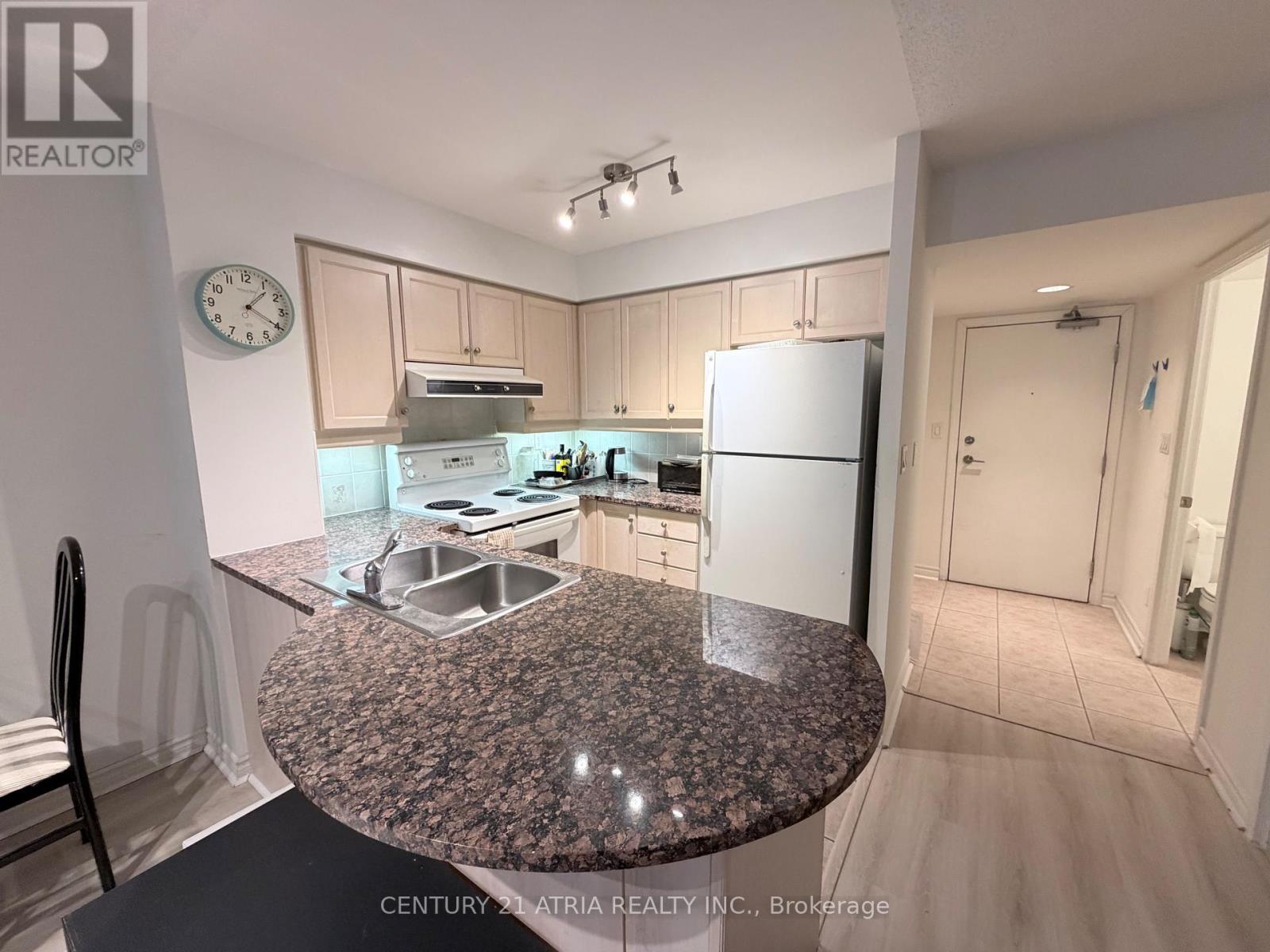 303 - 8 Rean Drive, Toronto, Ontario  M2K 3B9 - Photo 7 - C12884984