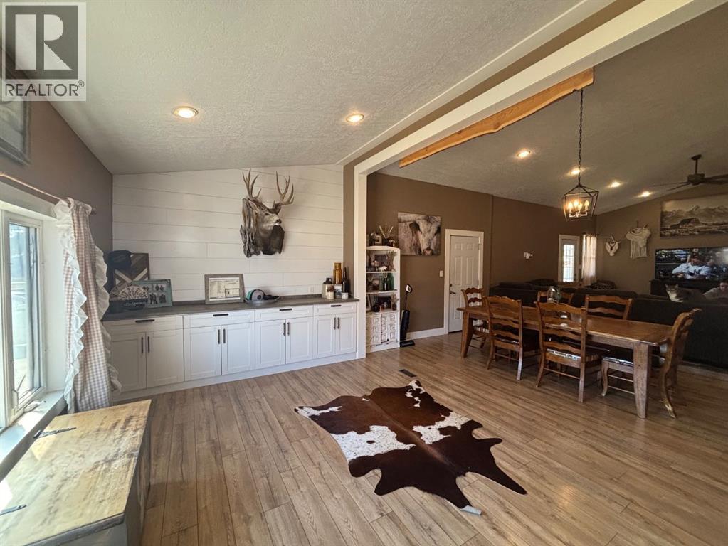 150 S 1 Street W, Magrath, Alberta  T0K 1J0 - Photo 5 - A2293858
