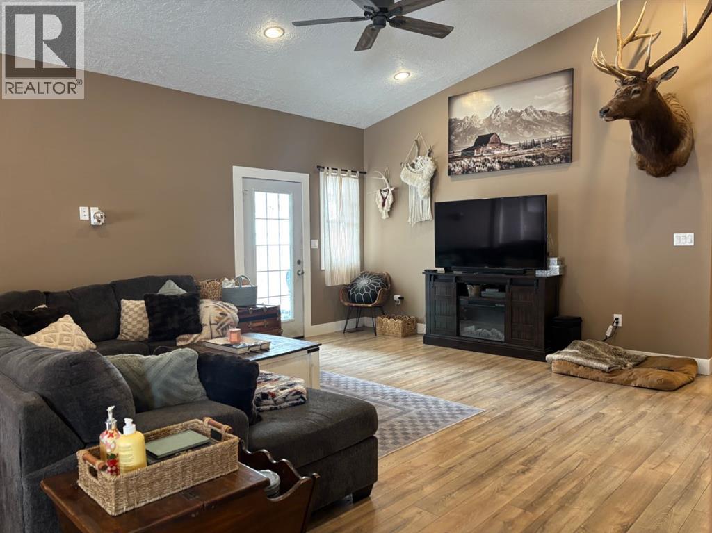 150 S 1 Street W, Magrath, Alberta  T0K 1J0 - Photo 16 - A2293858