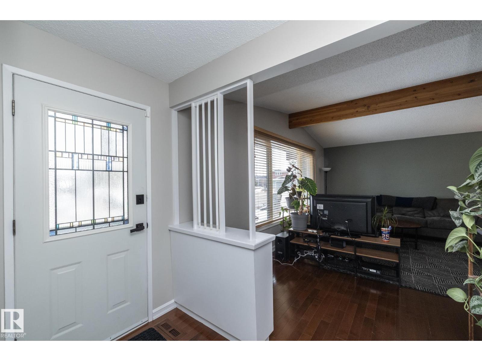 7123 39a Av Nw Nw, Edmonton, Alberta  T6K 0R7 - Photo 3 - E4481548