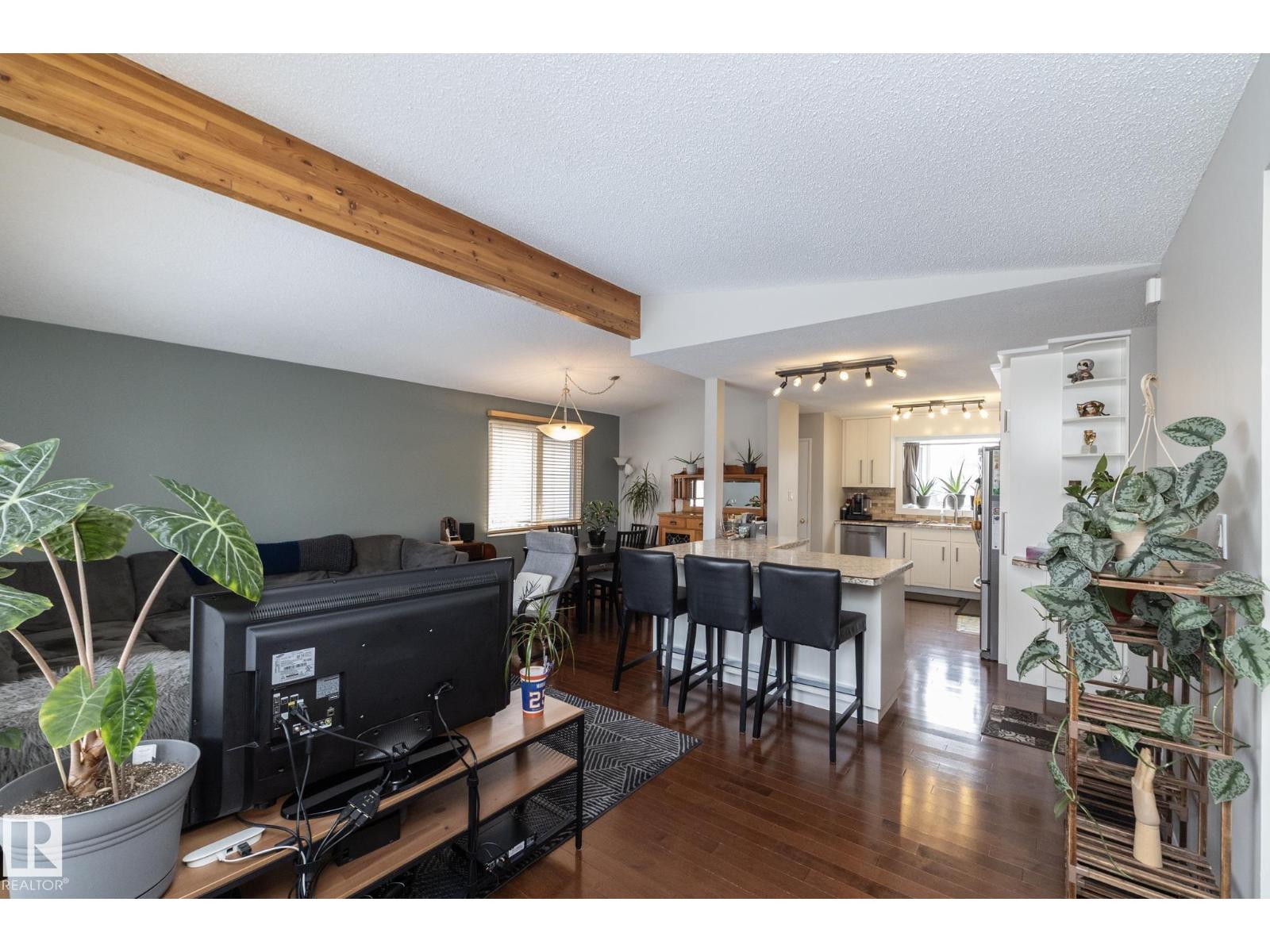 7123 39a Av Nw Nw, Edmonton, Alberta  T6K 0R7 - Photo 4 - E4481548