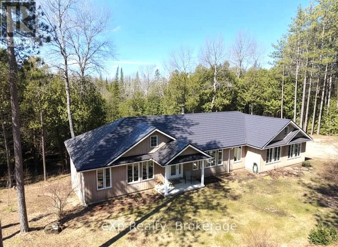 303709 South Line, West Grey, Ontario  N0C 1K0 - Photo 2 - X12985842