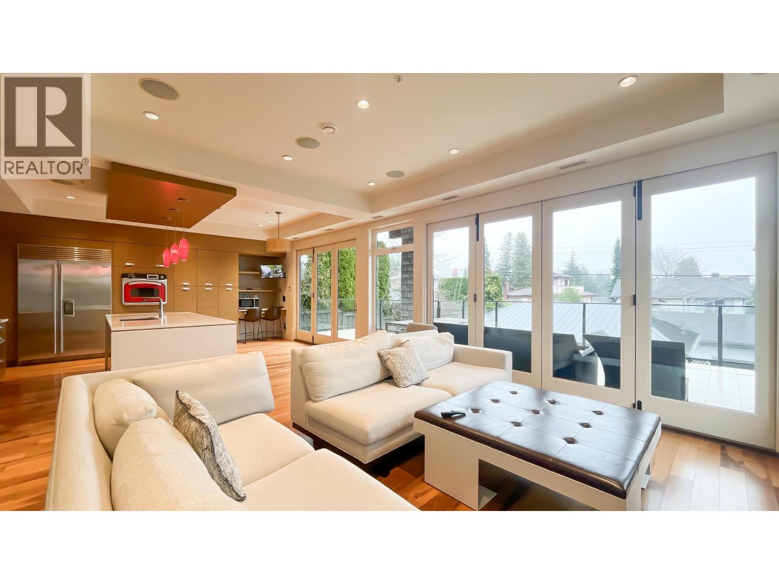 Listing Picture 9 of 40 : 3950 W 37TH AVENUE, Vancouver / 溫哥華 - 魯藝地產 Yvonne Lu Group - MLS Medallion Club Member