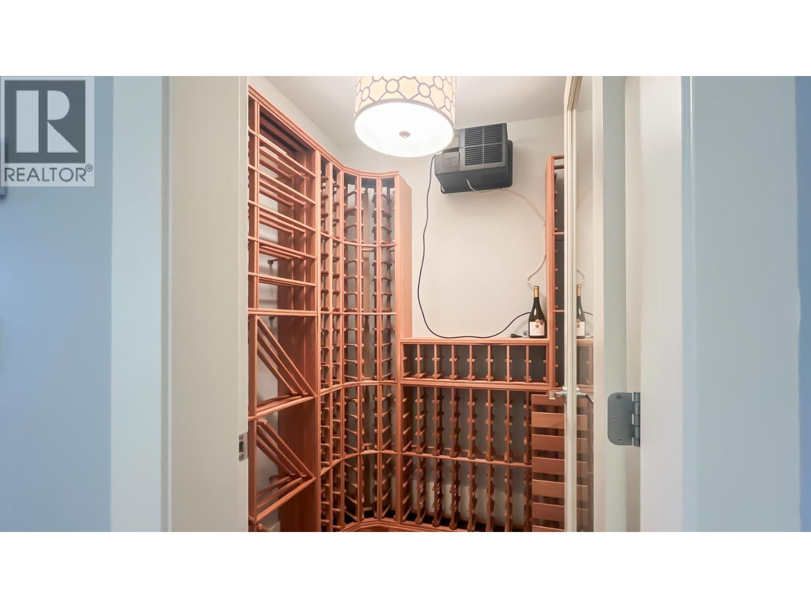 Listing Picture 30 of 40 : 3950 W 37TH AVENUE, Vancouver / 溫哥華 - 魯藝地產 Yvonne Lu Group - MLS Medallion Club Member