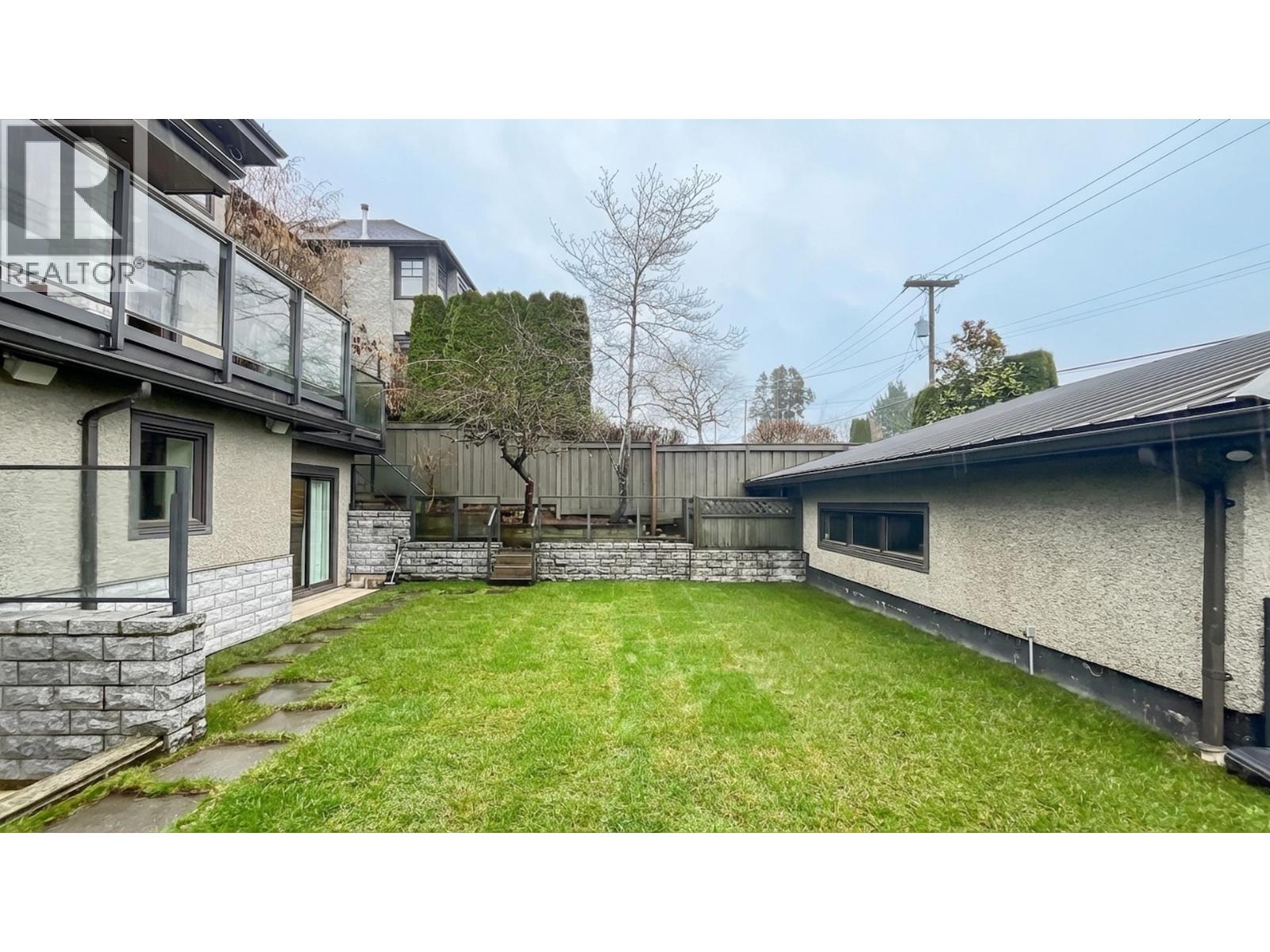 Listing Picture 37 of 40 : 3950 W 37TH AVENUE, Vancouver / 溫哥華 - 魯藝地產 Yvonne Lu Group - MLS Medallion Club Member