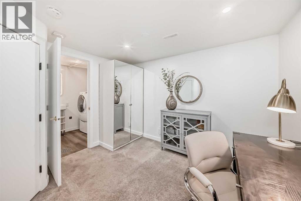 60 Point Drive NW, Calgary, Alberta  T3B 5B3 - Photo 42 - A2300197