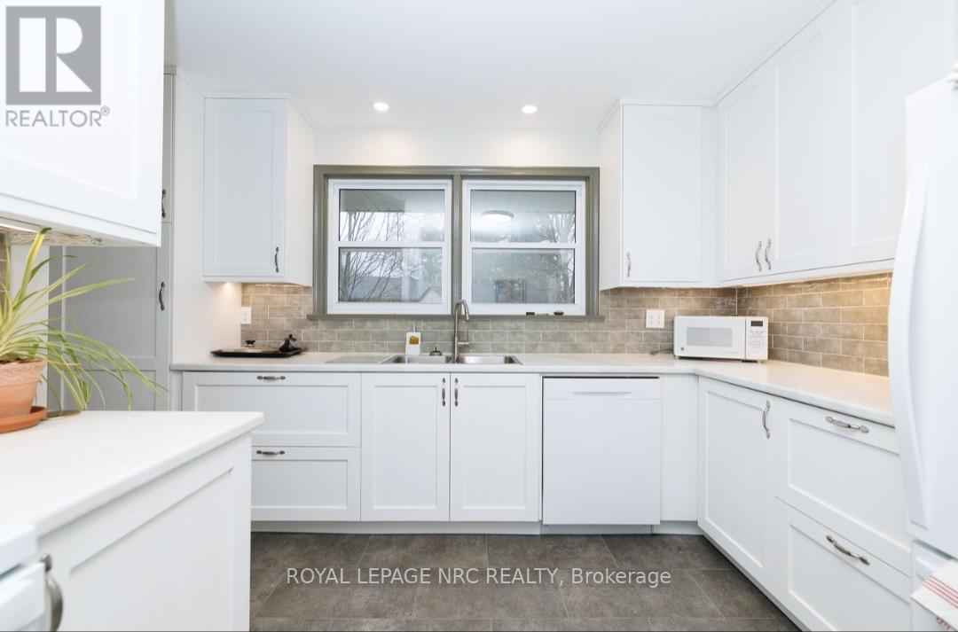 1 Peachtree Park, Pelham, Ontario  L0S 1E0 - Photo 12 - X12979654