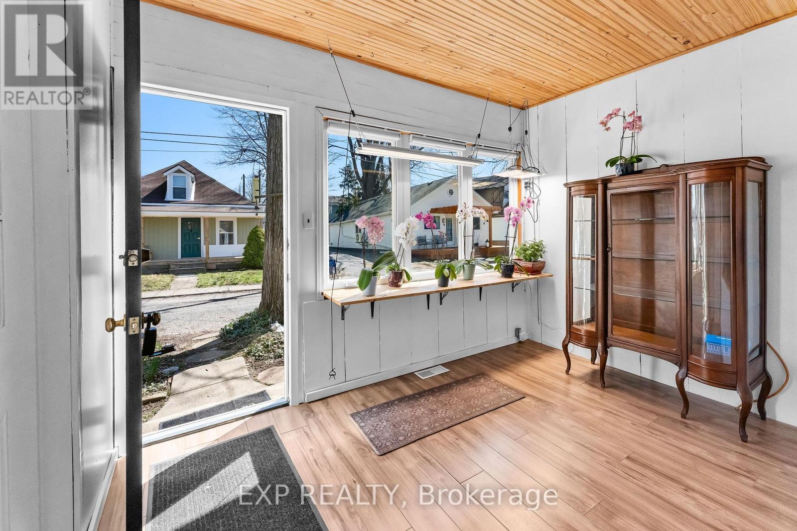 240 Lincoln Road W, Fort Erie, Ontario  L0S 1B0 - Photo 9 - X12942834