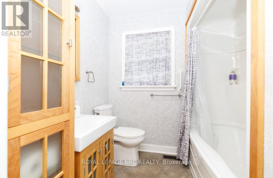 1 Peachtree Park, Pelham, Ontario  L0S 1E0 - Photo 9 - X12979654